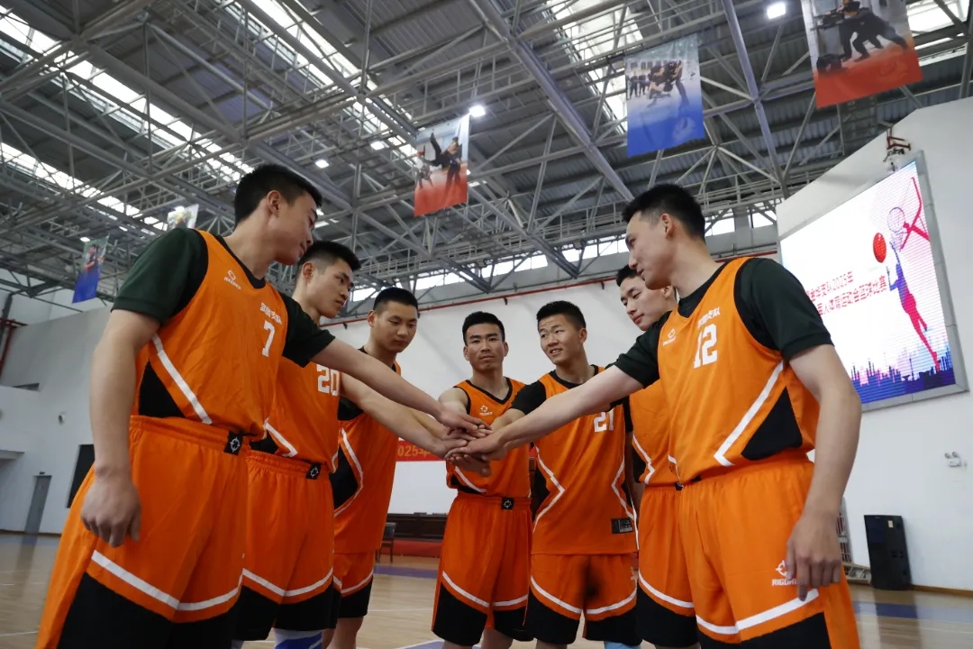 大发娱乐平台-体育精神体现在球员们饶有风采的比赛之中